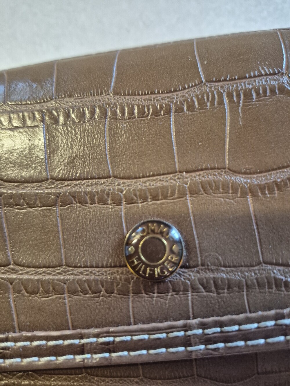 Tommy Hilfiger Brown Croc-Embossed Wallet with Snap Closure - Picture 3 of 5